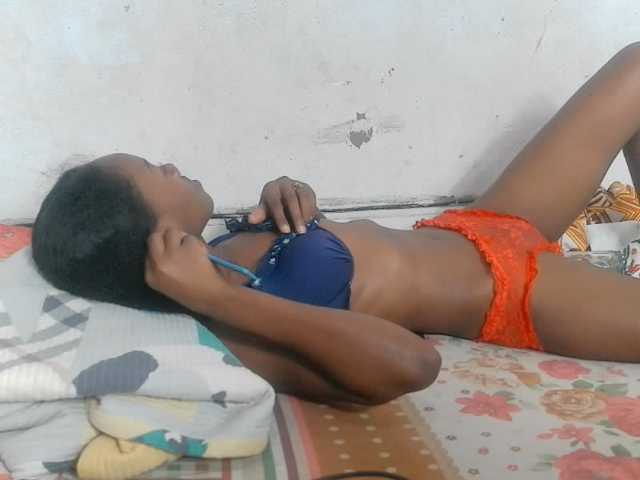 Claudiaah live cam on BongaCams