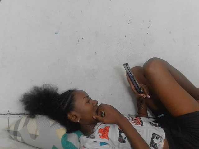 Claudiaah live cam on BongaCams
