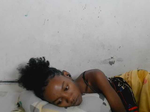 Claudiaah live cam on BongaCams