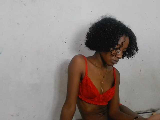 Claudiaah live cam on BongaCams