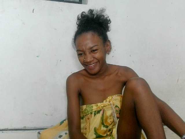 Claudiaah live cam on BongaCams