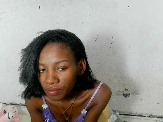 Claudiaah live cam on BongaCams