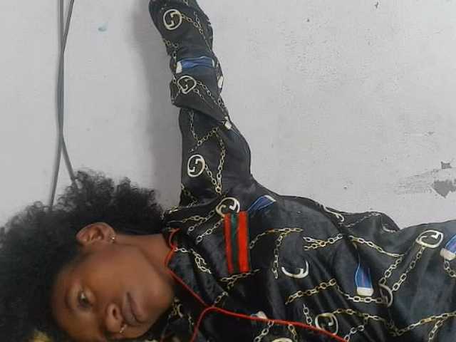Claudiaah live cam preview