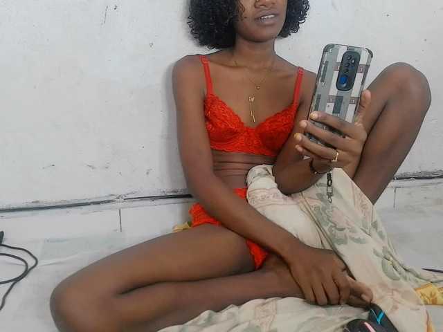 Claudiaah live cam on BongaCams