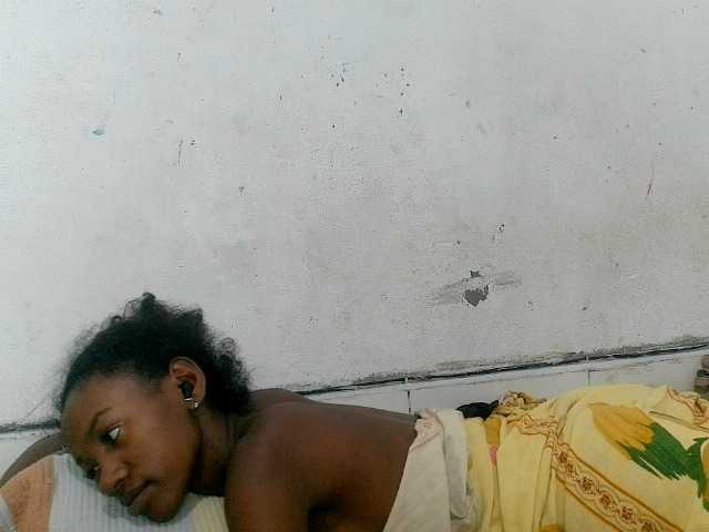 Claudiaah live cam on BongaCams