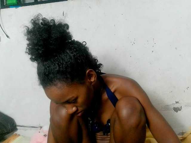 Claudiaah live cam on BongaCams