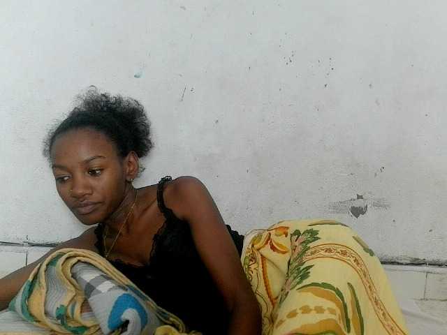 Claudiaah live cam on BongaCams