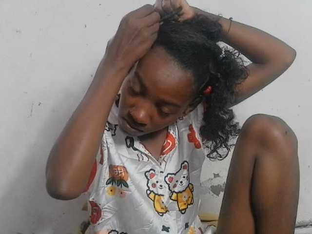 Claudiaah live cam on BongaCams