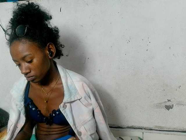 Claudiaah live cam on BongaCams