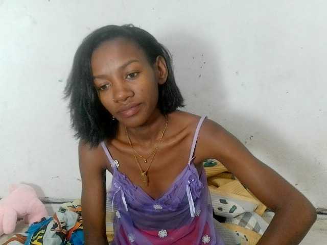 Claudiaah live cam on BongaCams