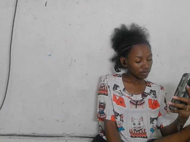 Claudiaah live cam on BongaCams