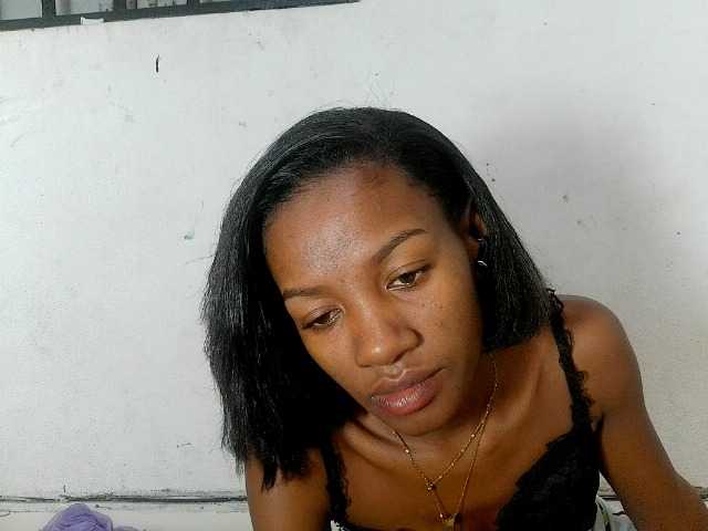 Claudiaah live cam on BongaCams