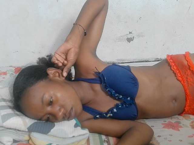Claudiaah live cam on BongaCams