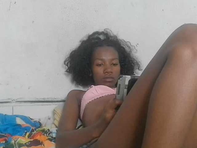 Claudiaah live cam on BongaCams