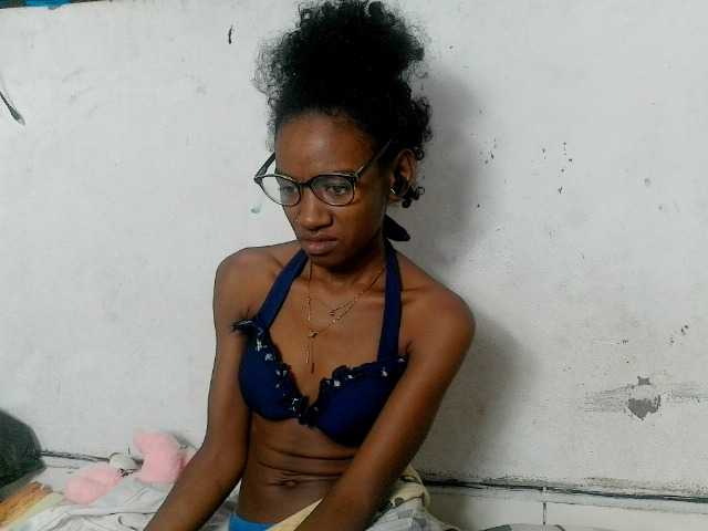 Claudiaah live cam on BongaCams
