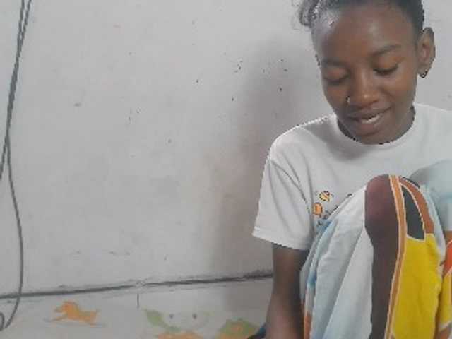 Claudiaah live cam on BongaCams