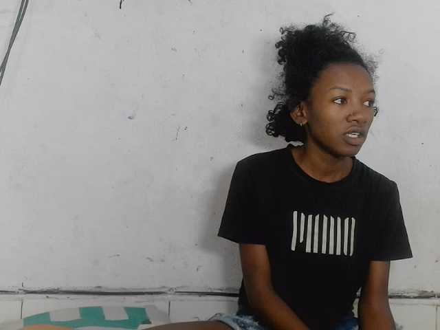 Claudiaah live cam preview