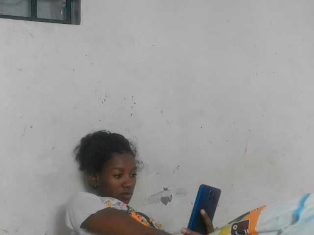 Claudiaah, en vivo ahora en BongaCams