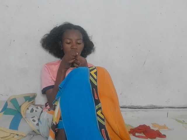 Claudiaah live cam on BongaCams
