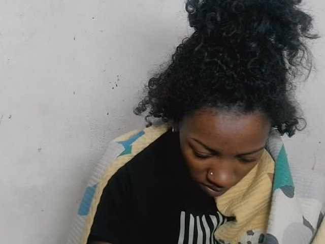 Claudiaah live cam preview