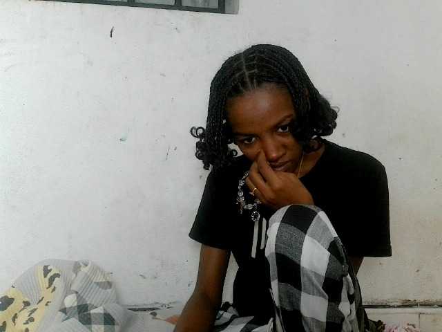 Claudiaah live cam on BongaCams