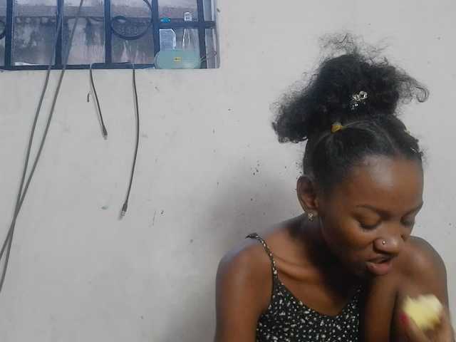 Claudiaah live cam on BongaCams