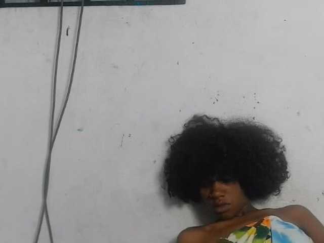 Claudiaah live cam on BongaCams