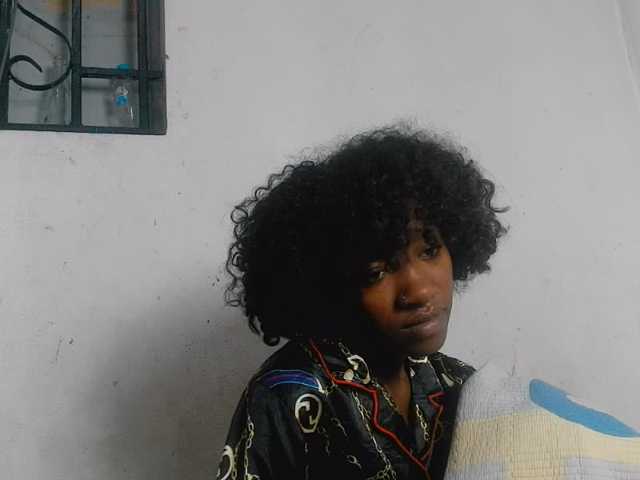 Claudiaah live cam