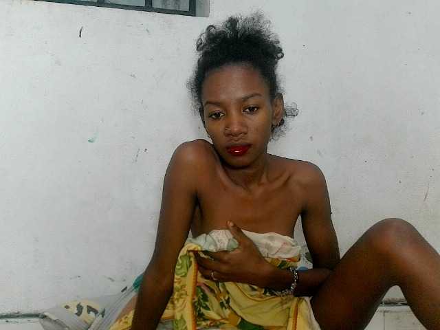 Claudiaah live cam on BongaCams