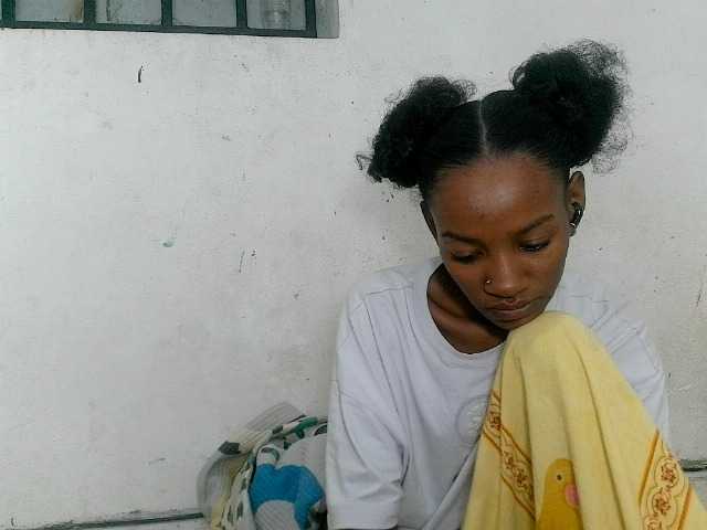 Claudiaah live cam on BongaCams