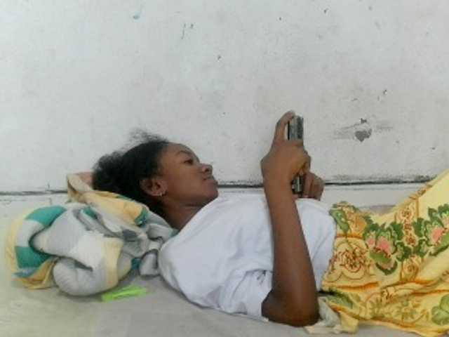 Claudiaah live cam on BongaCams