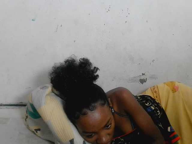 Claudiaah live cam on BongaCams