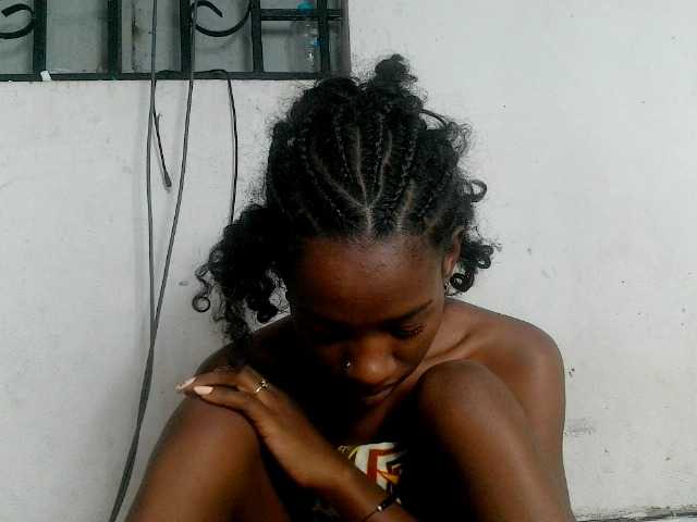 Claudiaah live cam on BongaCams