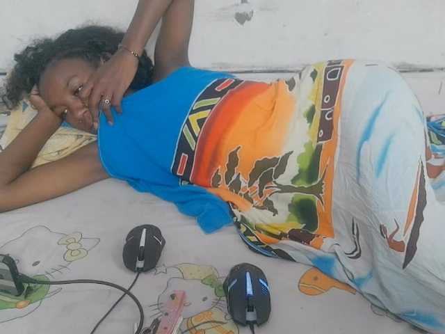 Claudiaah live cam on BongaCams