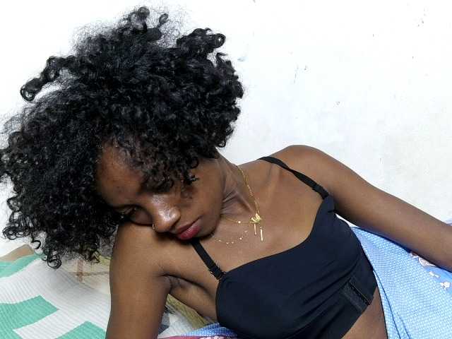 Claudiaah live cam on BongaCams