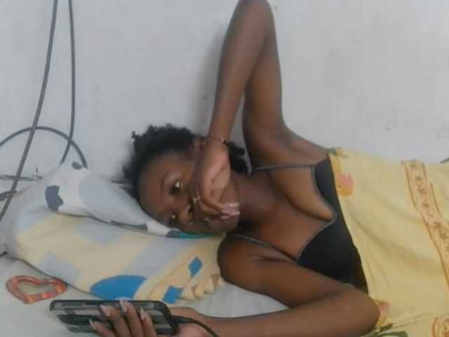 Claudiaah live cam on BongaCams