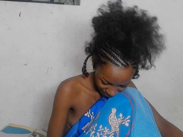 Claudiaah live cam on BongaCams