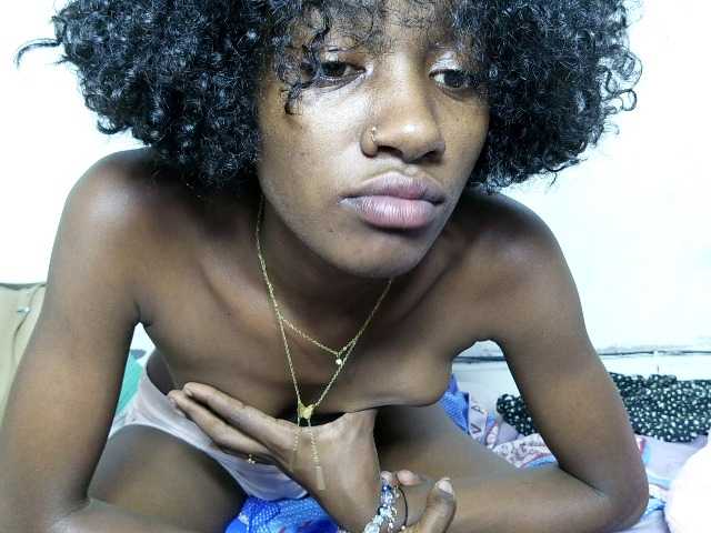 Claudiaah live cam on BongaCams