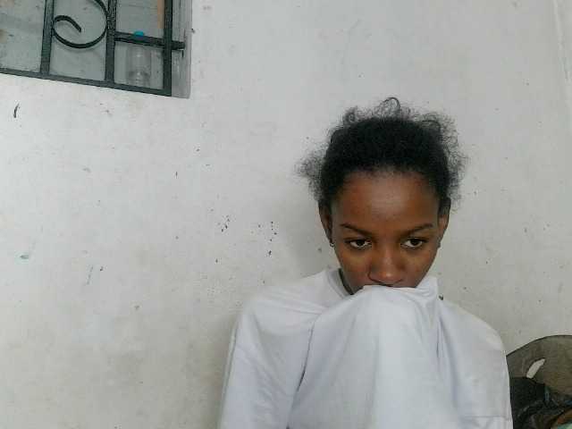 Claudiaah live cam on BongaCams
