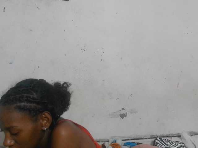 Claudiaah live cam on BongaCams