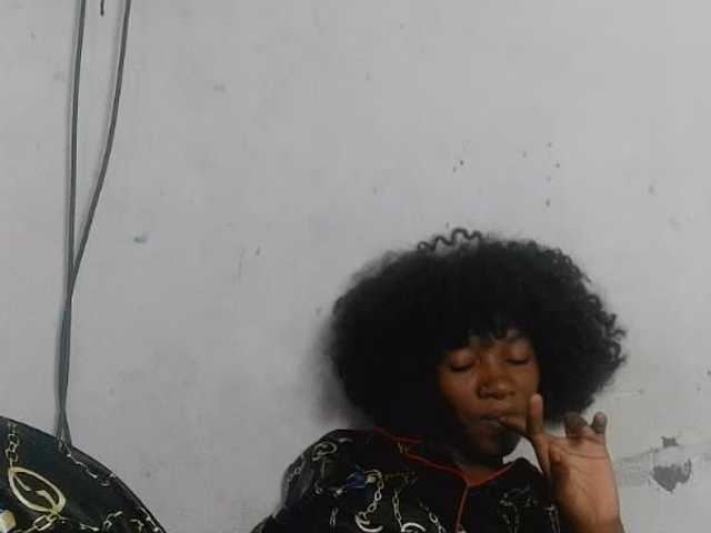 Claudiaah live cam