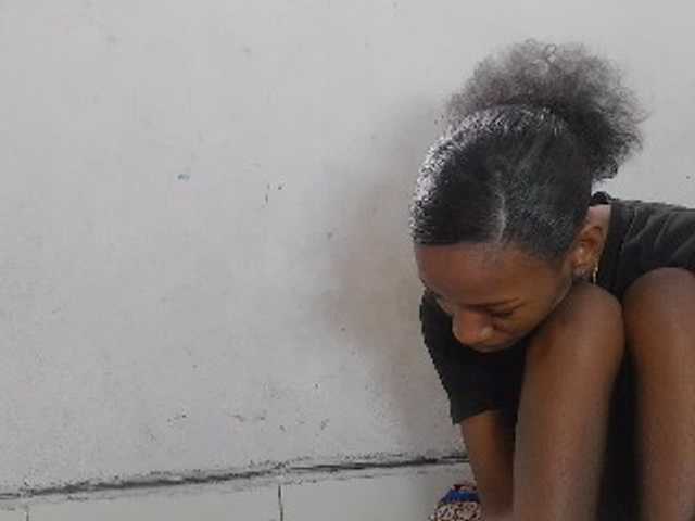 Claudiaah live cam on BongaCams