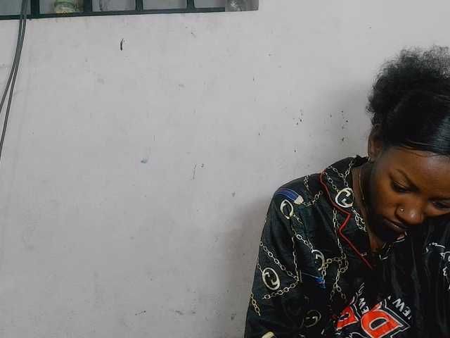 Claudiaah live cam on BongaCams