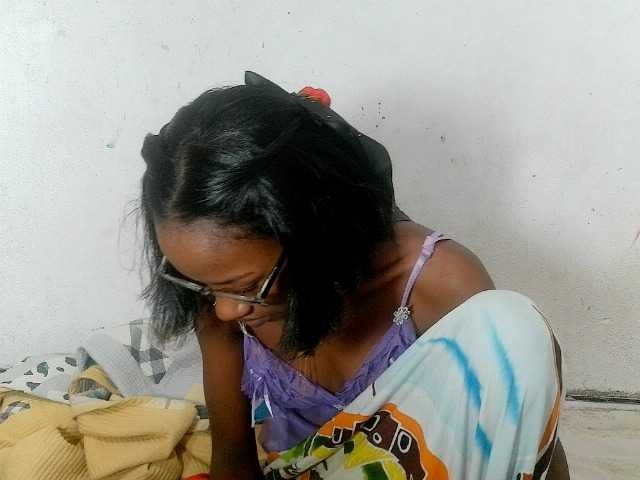 Claudiaah live cam on BongaCams