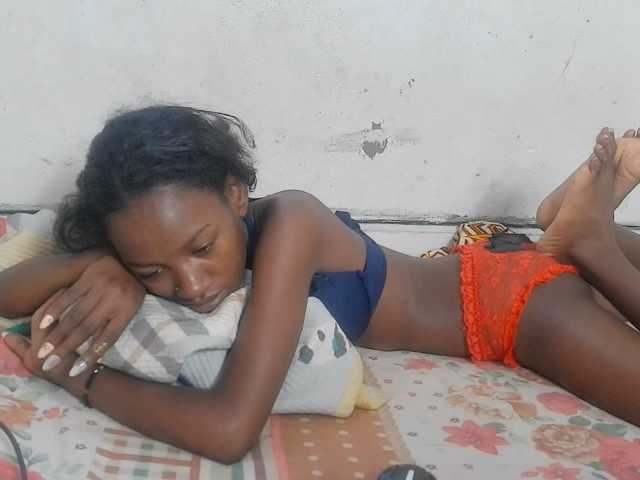 Claudiaah live cam on BongaCams