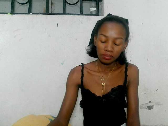 Claudiaah live webcam show