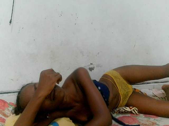 Claudiaah live cam on BongaCams