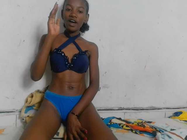 Claudiaah live cam on BongaCams
