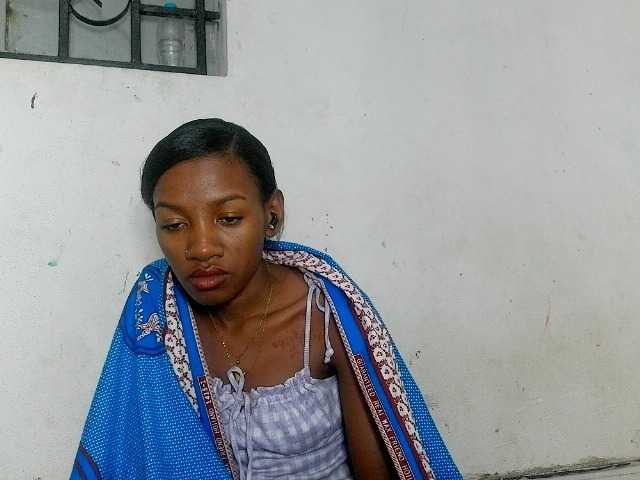 Claudiaah live cam on BongaCams