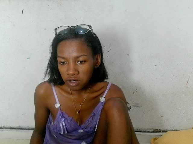 Claudiaah live webcam show